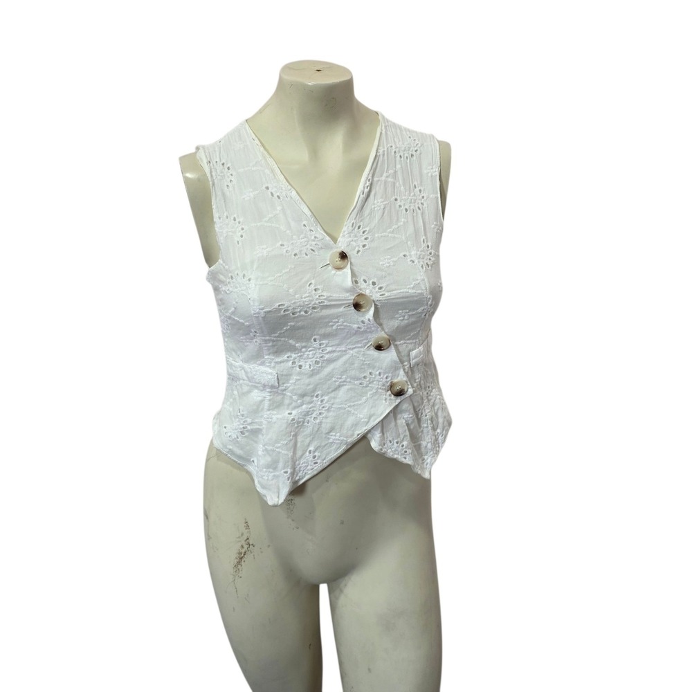 Womens White Eyelet Embroidered Asymmetrical Button Vest Top Boho Cottage Small